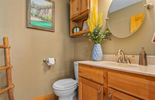 Ozark Retreat with Mountain Views Fire Pit & Deck - Foto 10