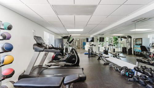 Serene Waterfront 2BR 2BA with Intracoastal Views, Pool, Balcony, Parking - Foto 4