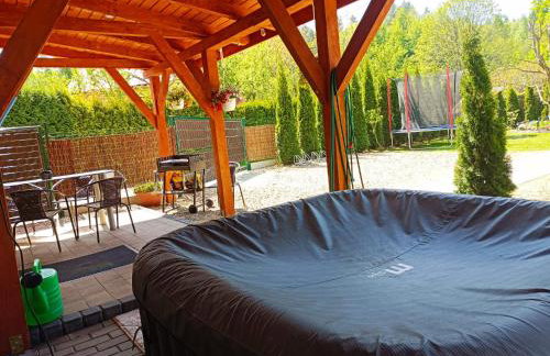 Dom Wakacyjny Gajówka z ogrodem i jacuzzi na wyłączność - Photo 9