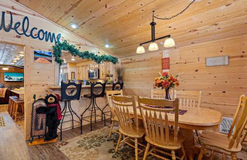 Huckleberry Hollow by KABINO Hot Tub FirePit PS2 Satellite Grill WiFi Golf Course - Foto 8