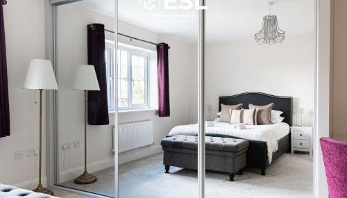 Large Modern 4 Bedroom House in Uttoxeter, Near Alton Towers, Great for Families - Foto 5