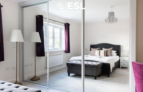 Large Modern 4 Bedroom House in Uttoxeter, Near Alton Towers, Great for Families - Foto 5