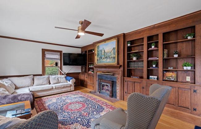 Cozy Stay w Fireplace Near Gunstock Laconia - Photo 1