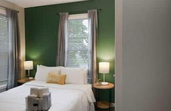 Housepitality - The Lilley Pad - Near Downtown - Photo 14