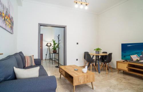 Entire, spacious, spotless apartment, in Ilioupoli, Greece - Foto 5