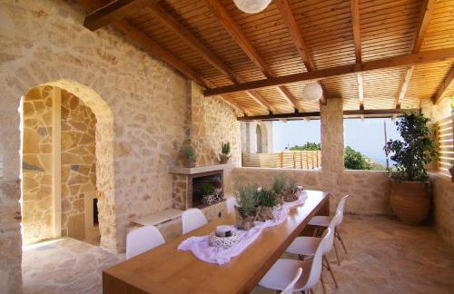 Elena Villa, an Authentic Retreat with Private Pool, By ThinkVilla - Foto 8