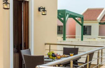 Amphitrite Beach House - Photo 8