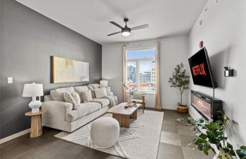 Pinnacle Heights 2Bdrm 3rd flr Near Walmart Amp Pool Fitness Center Yoga Studio Dog Spa - Foto 1