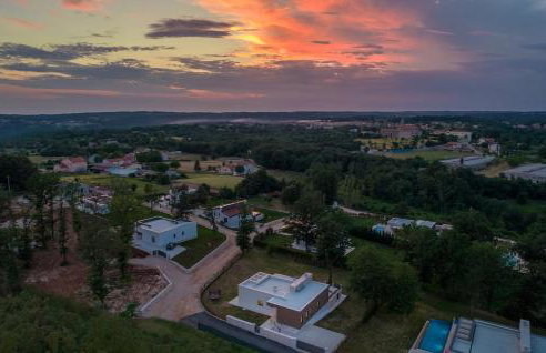 Villa Lanka - large infinity pool - Foto 12