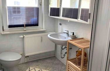 Ferienwohnung Nr. 1 Terrasse Bodden Kanu Bootssteg - Photo 8