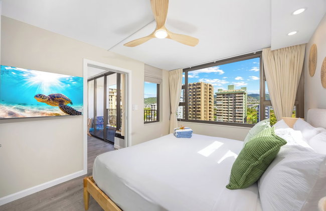 Mountain View Condo with King or Queen Bed and Parking - Photo 43
