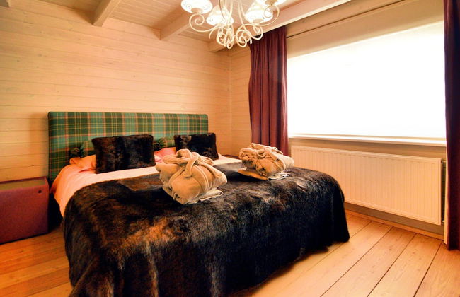 Luxurious Villa with Sauna, Hot Tub, Recreation Room, Large Enclosed Garden - Foto 33