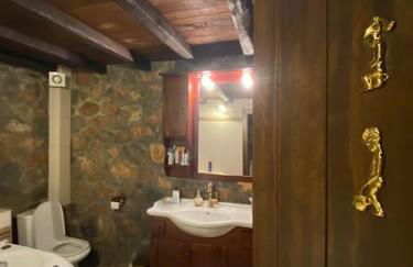 Blessings Chalet στον Παλαιό Άγιο Αθανάσιο με Τζάκι, Barbeque, μεγάλη αυλή και υπέροχη θέα - Foto 18