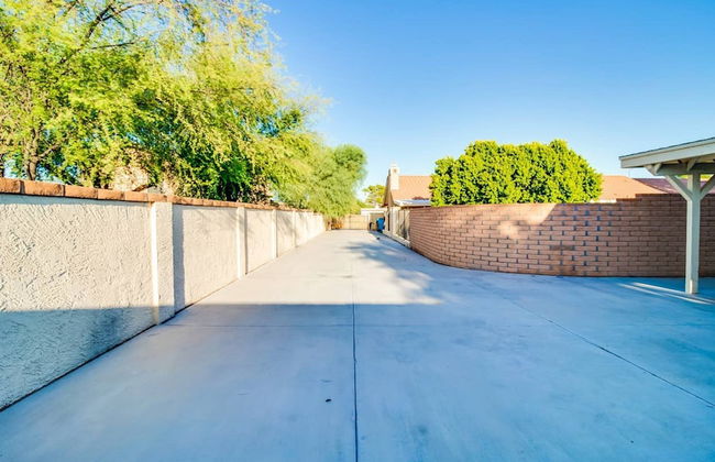 North Phoenix 6 Bedroom With Guest House & Pool! - Foto 38