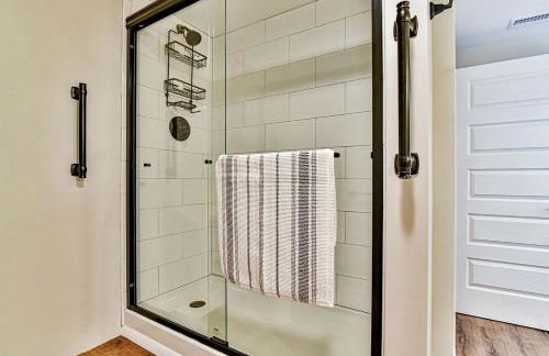 Renovated Bungalow with Panoramic Sunset Views near Black Mountain, NC - Foto 46