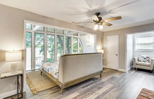 Beach and Dock! Lakefront Ozarks A-Frame Retreat - Foto 17