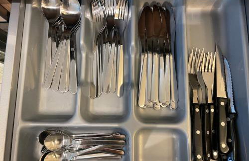 Cheerful 4-bedroom house with multiple car parking - Foto 40