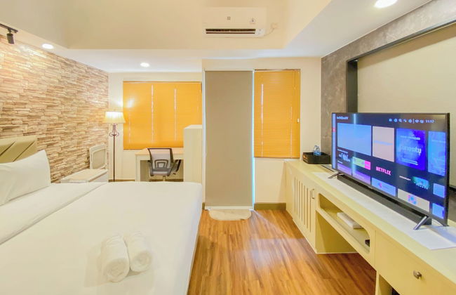 Minimalist and Cozy Studio LRT City Jatibening Apartment - Photo 5