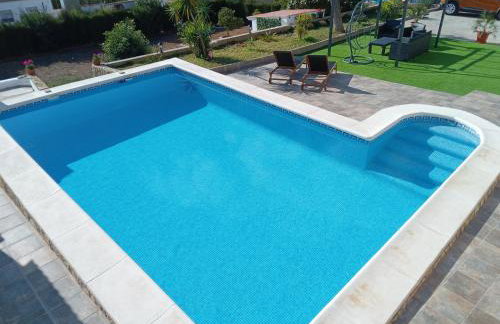 Chalet con piscina, barbacoa y jacuzzi en Valencia - Photo 9