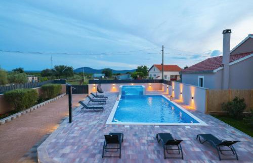 Villa Nada for 10 people with pool & integrated whirlpool - Foto 55