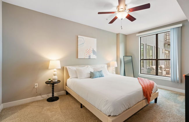 Plano Comfy 2BD 1 5BA Apartment - Foto 6