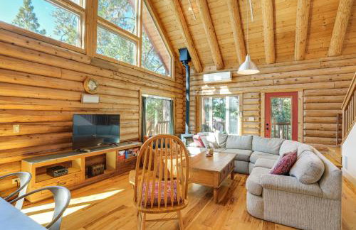 Walk to Pine Mountain Lake: Spacious Family Cabin - Photo 1