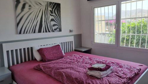 großes Haus mit Garten und Blick auf die kanarische Hügellandschaft - Foto 4