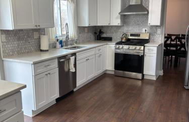 Arlington Heights 5bd 3bth sleeps 14 with driveway parking - Foto 11