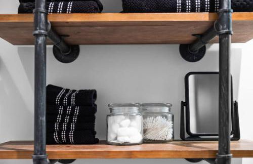 Luxury TC Loft: Historic Condo! - Foto 50