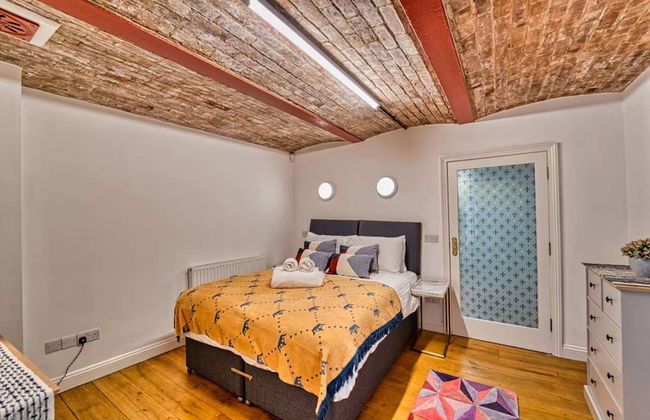 Host Stay The Basement on the Tything - Foto 2