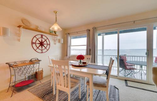 Beachfront Onekama Vacation Rental with Balcony! - Foto 8