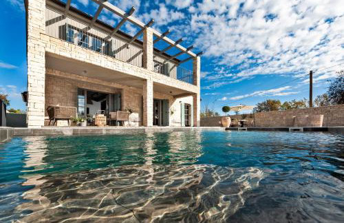 Villa Art Renata with Pool & Sauna - Photo 12