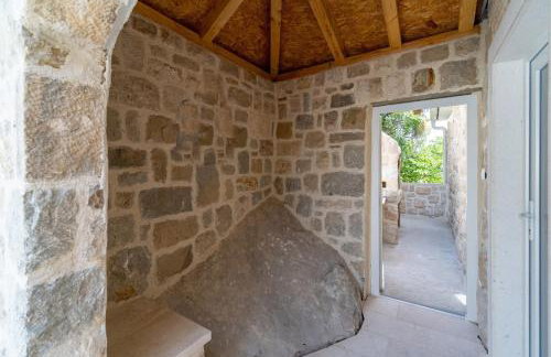 Villa KING with private pool with hydromassage, 4 bedrooms, 3km from sea and town Omiš - Foto 39