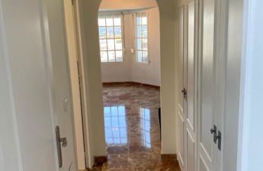 Villa with a big garden and heated pool - Photo 23