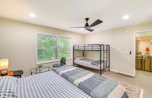 Cozy Lake Luzerne Home - 1 Mi to Wayside Beach! - Foto 11