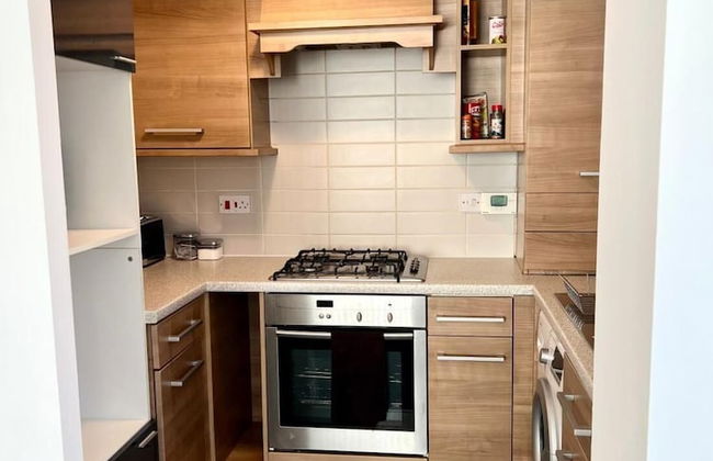 Lovely 2 Bedroom Apartment, 2 Bathrooms Parking - Photo 11