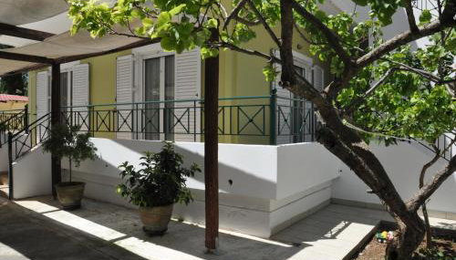 Vicky's place,near Athens airport - Foto 4, Garden