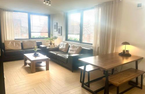 Spacious 3BR City Centre Apartment Free Parking - Photo 19