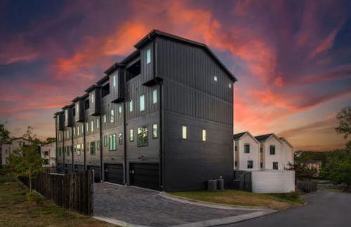 TWO Neighboring Homes Sleeps 24 Walk to 12 South - Foto 7