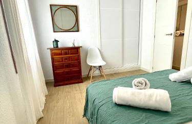 GATU Villa Cielo y Mar junto la playa, terraza , wifi y vista al mar ," Preferente mayores de 25 años y familias " - Foto 17