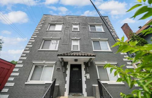 Classy 2BR Condo Near City Centre - OTR, UC, Zoo - Foto 21