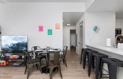 Stylish 4 Bed - 2 Mins to Stadium - Free Parking - Gym - Views - Foto 12