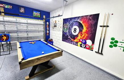 Bluelakeview Luxury Villa with Private Pool & Spa plus Lake Views, BBQ, Games Room - Photo 41