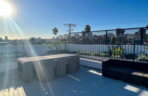 Century City Cozy 3 Bedroom Apartment with Parking 302,303 - Foto 3