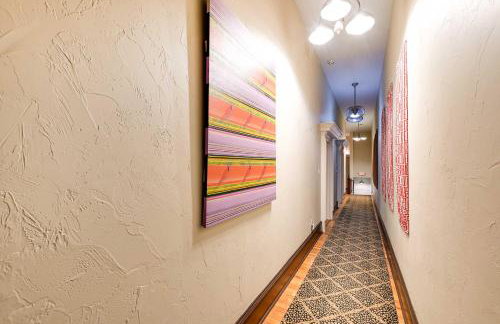 Western-Themed Decatur Studio on Main Street! - Foto 22