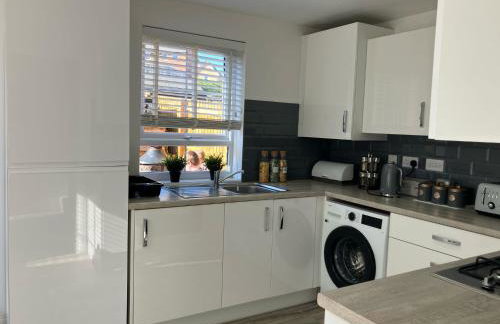 Sheffield 3-Bed Warm Comfy home - Photo 17