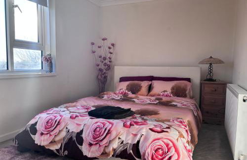 Spacious 2-bed Apartment in Hornchurch - Foto 35