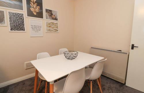 Memorial Building - Photo 36