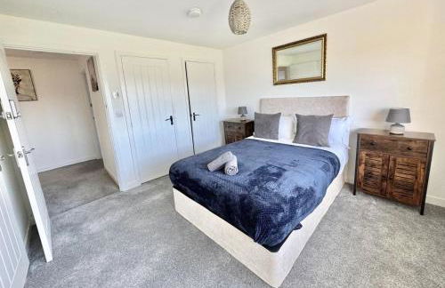 Spacious New 5 Bedroom Home in Swindon - Foto 2