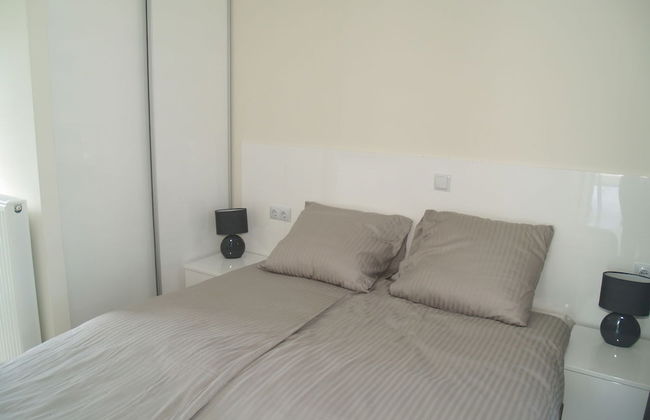 Modern Chalet 1 km. of a National Park - Photo 2